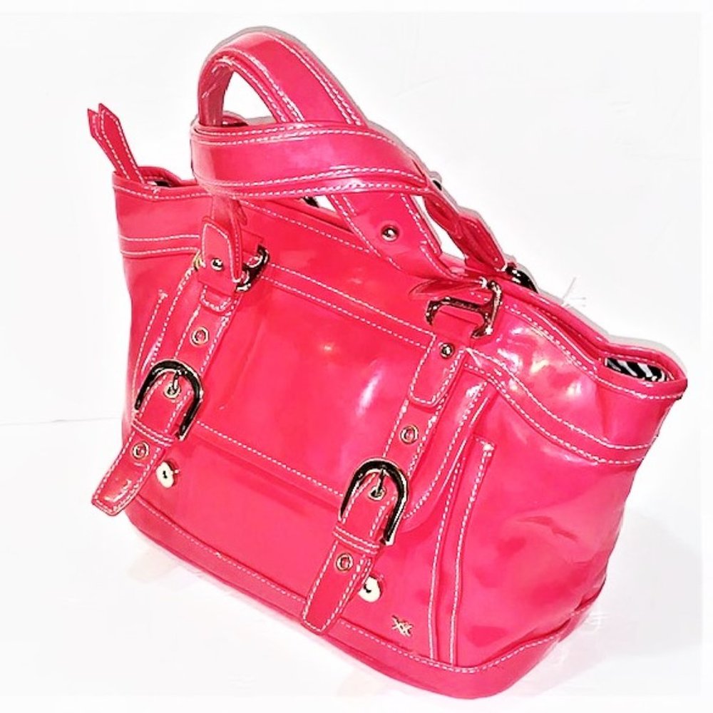 🎖️SOLD🎖️- MAXX NY Patent Leather Hobo Bag - Picture 3 of 12